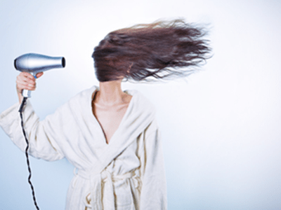 The advantages of blowdrying and not blowdrying your hair.