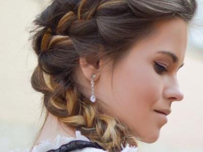Read some hairstyles you can apply on your hair.
